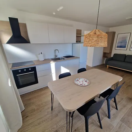 Tribunj Cvitan * Tribunj (Sibenik-Knin)