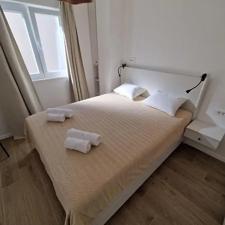 Apartment Tribunj Cvitan Tribunj (Sibenik-Knin)