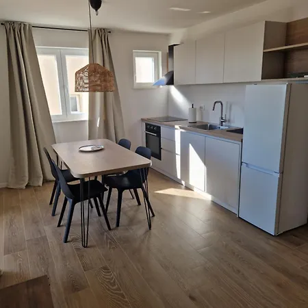 Tribunj Cvitan 公寓 *