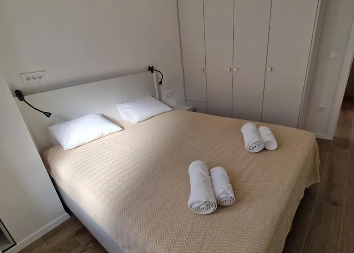 Tribunj Cvitan * Tribunj (Sibenik-Knin)